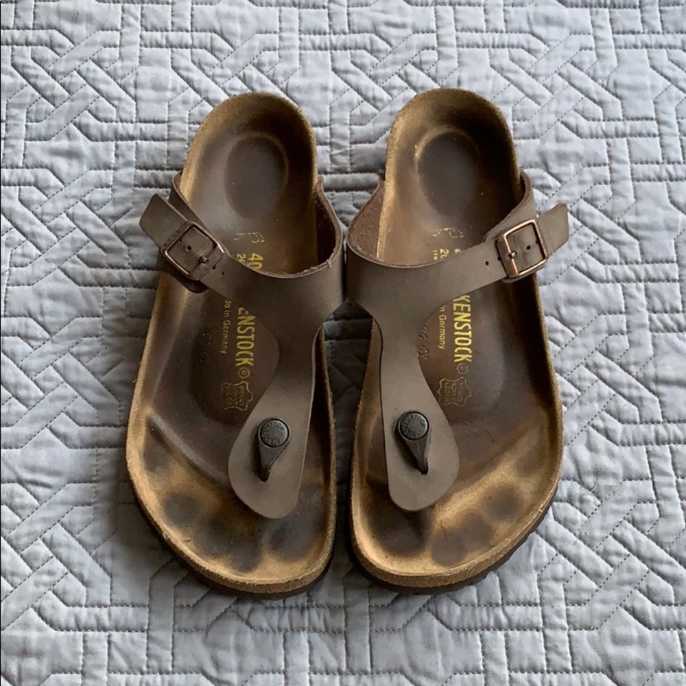 Birkenstock Gizeh Brown Sandals (leather)
